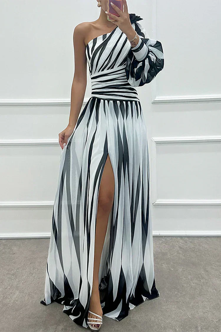 Vestido Shiloh™: rayas elegantes y un diseño asimétrico moderno