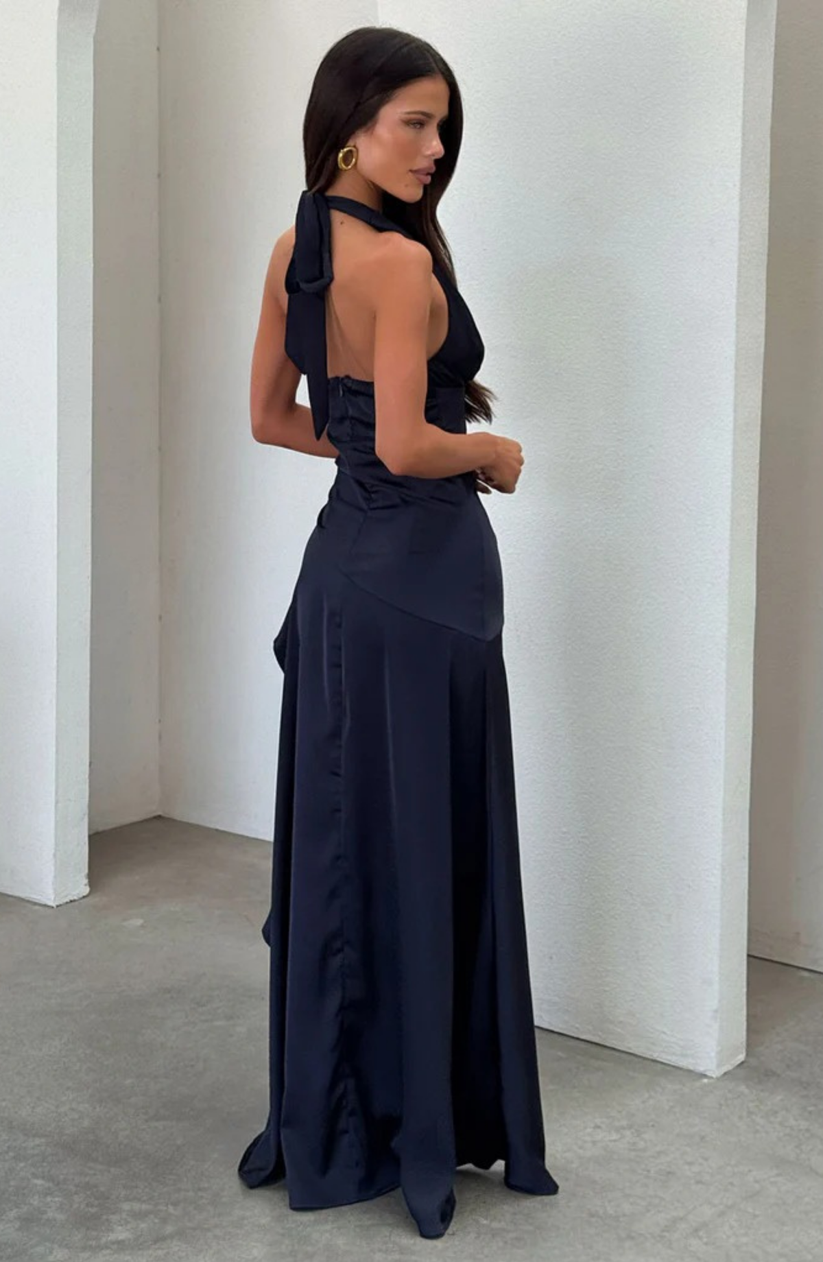 Vestido Carmen Elegancia seductora WESS
