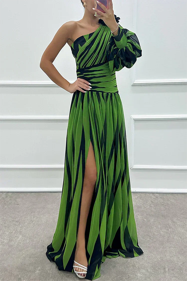 Vestido Shiloh™: rayas elegantes y un diseño asimétrico moderno