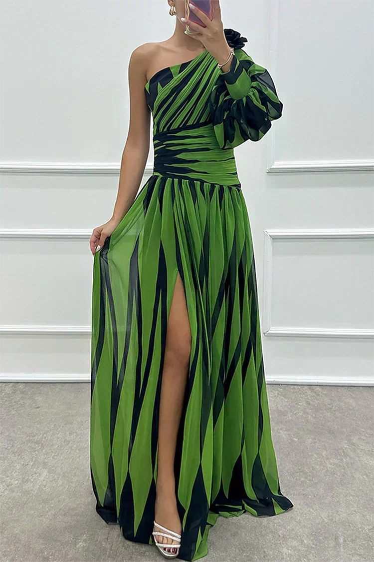 Vestido Shiloh™: rayas elegantes y un diseño asimétrico moderno