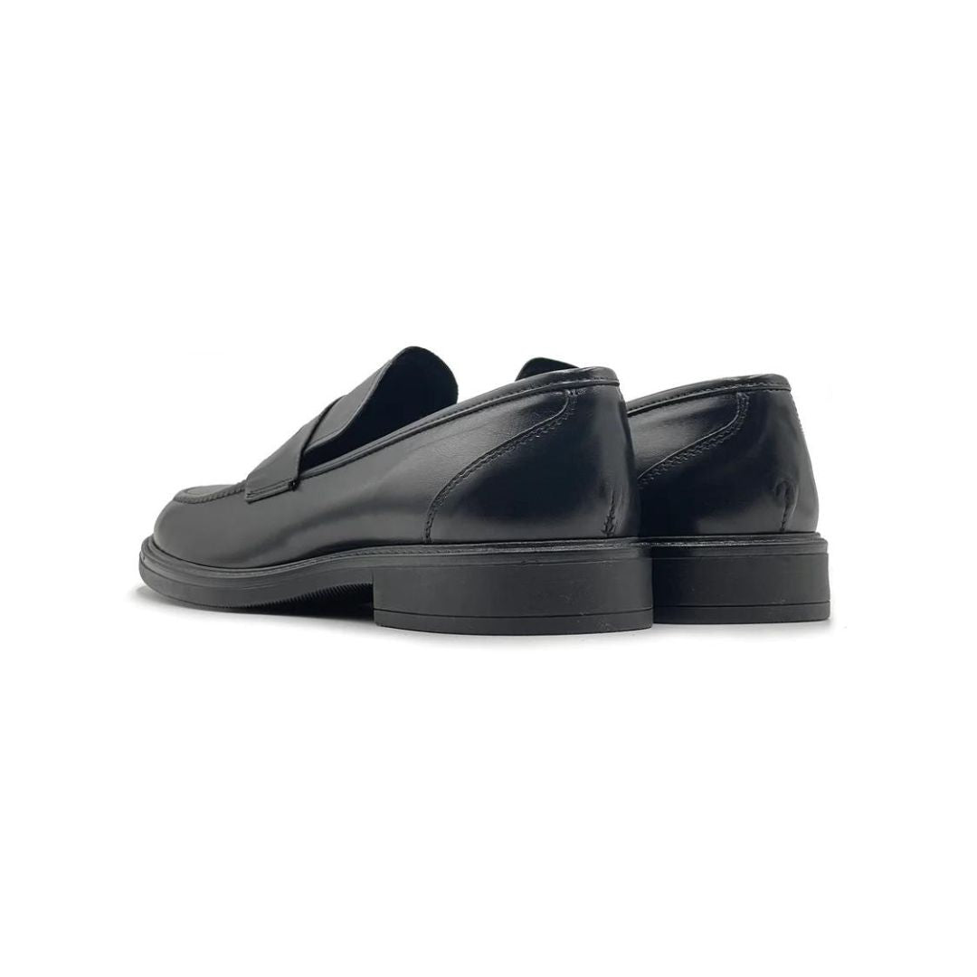 Mateo – Zapato Loafer Clásico y Elegante