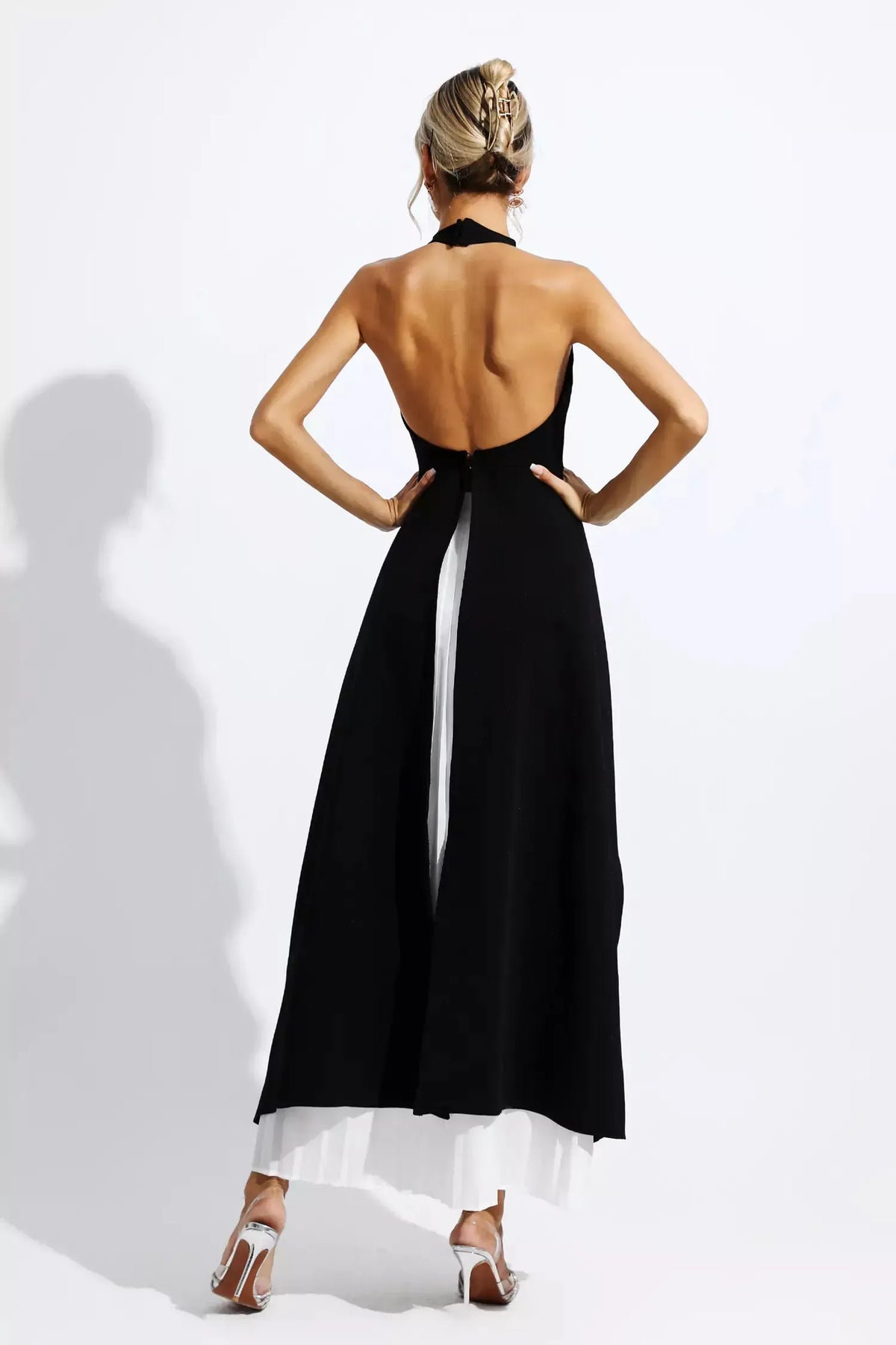 Vestido Candela™: Minimalismo elegante en blanco y negro